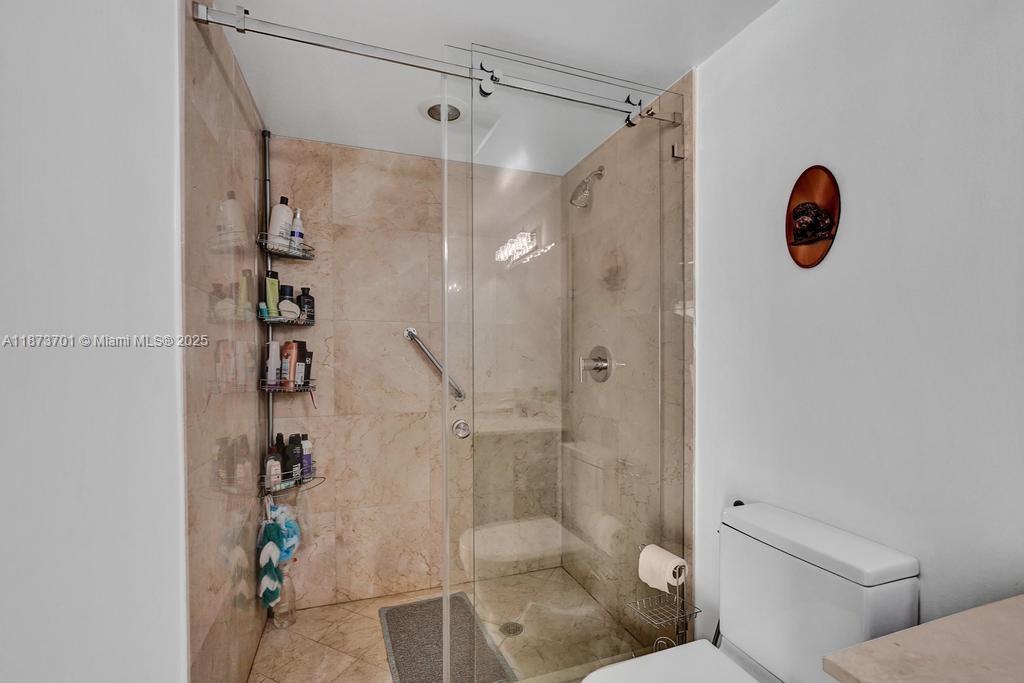 ST TROPEZ ON THE BAY 1 CO - Residential