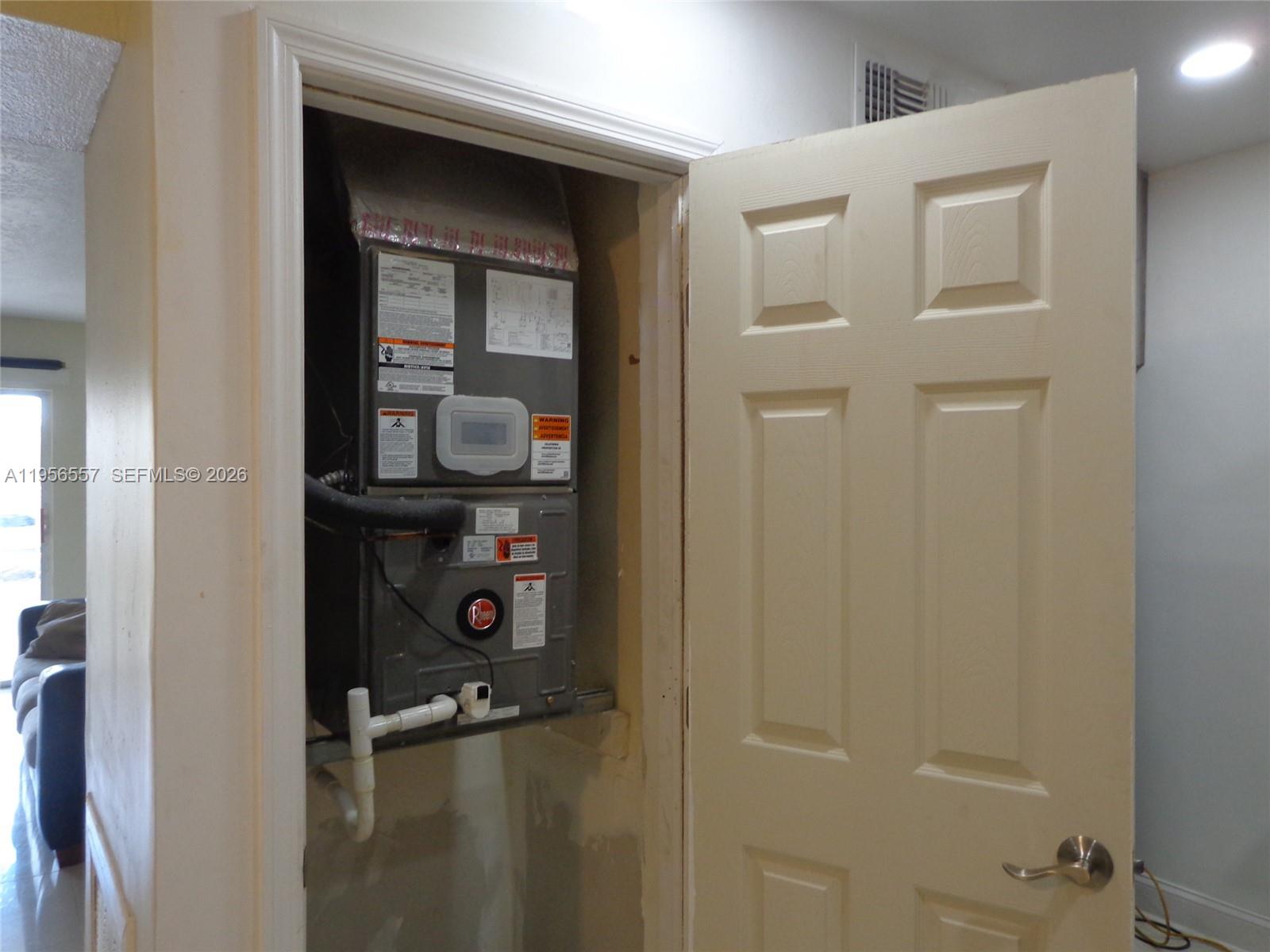 MANORS OF INVERRARY I-7 - Residential