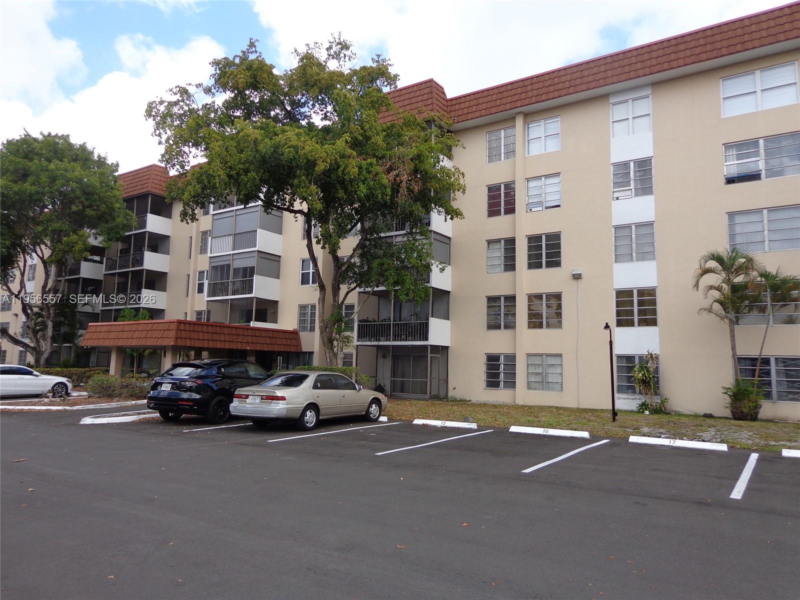 MANORS OF INVERRARY I-7 - Residential