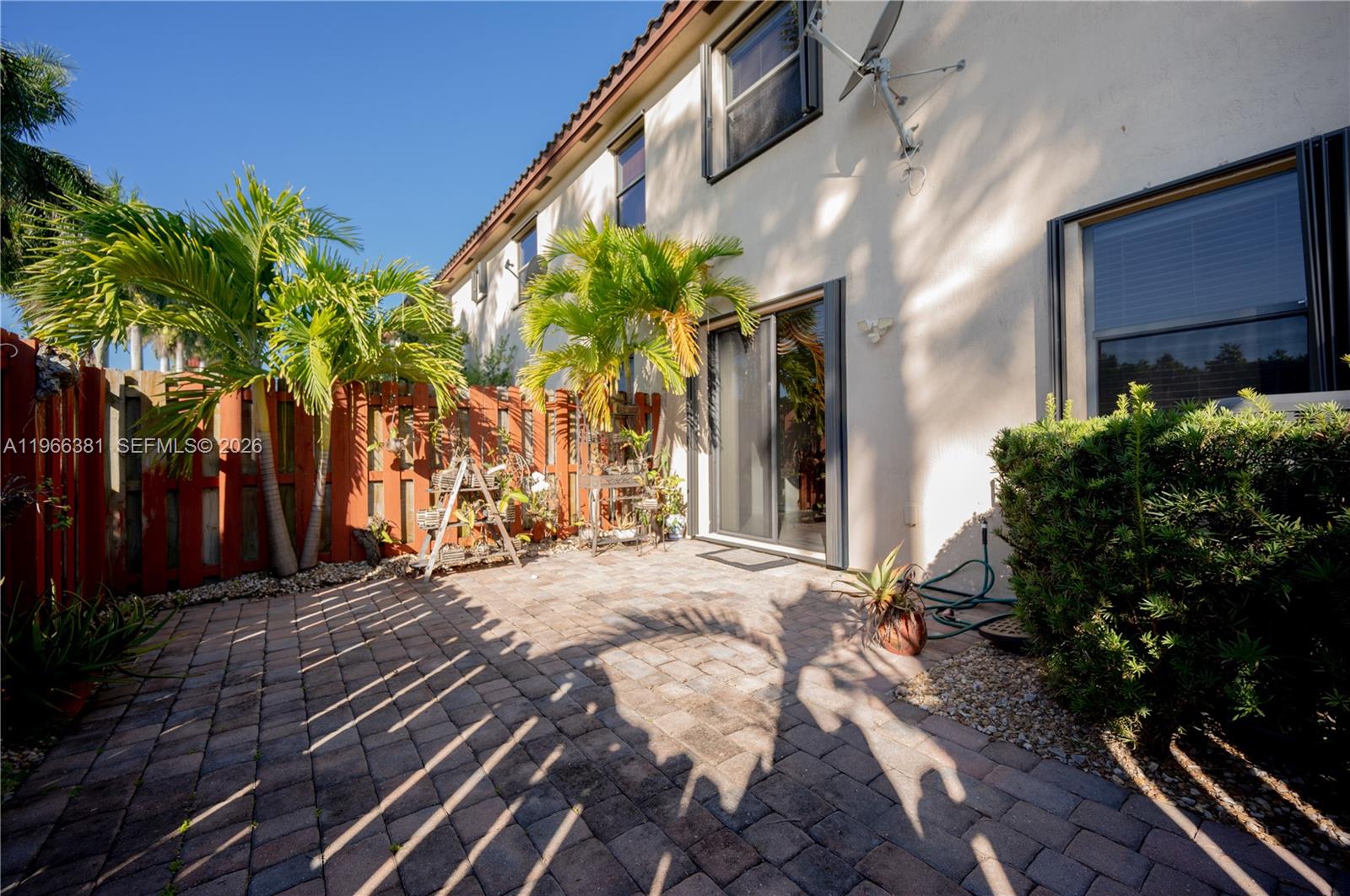 COCO PALM ESTATES - Residential