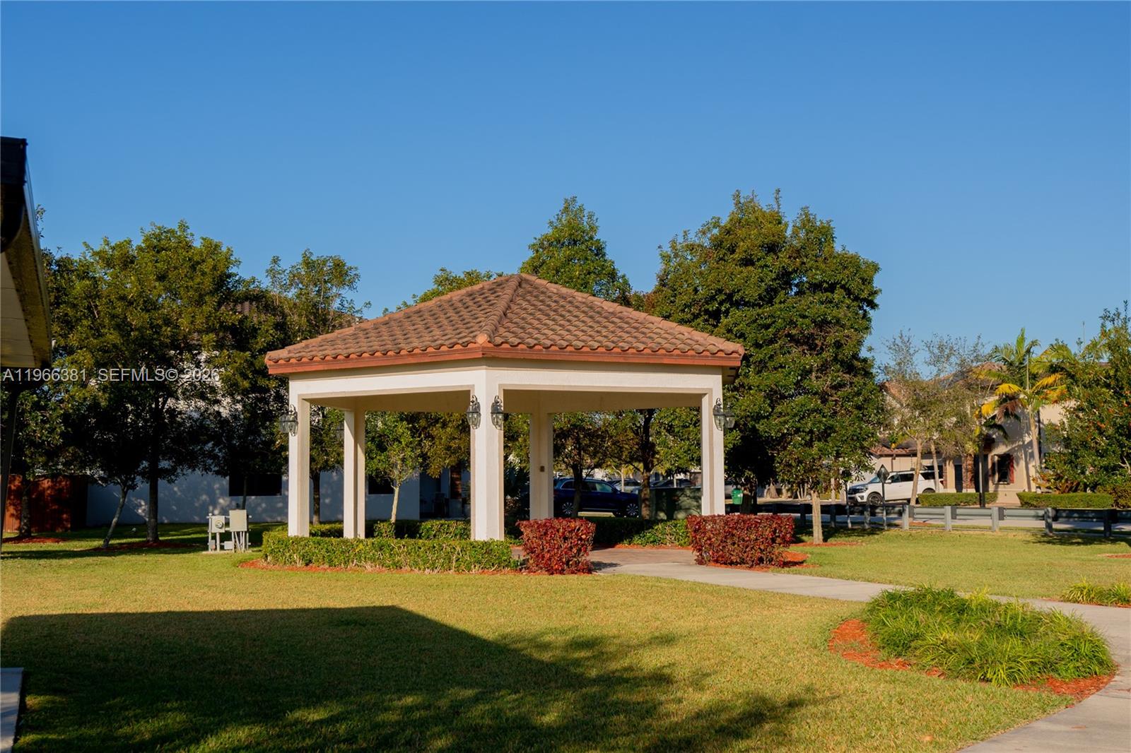 COCO PALM ESTATES - Residential