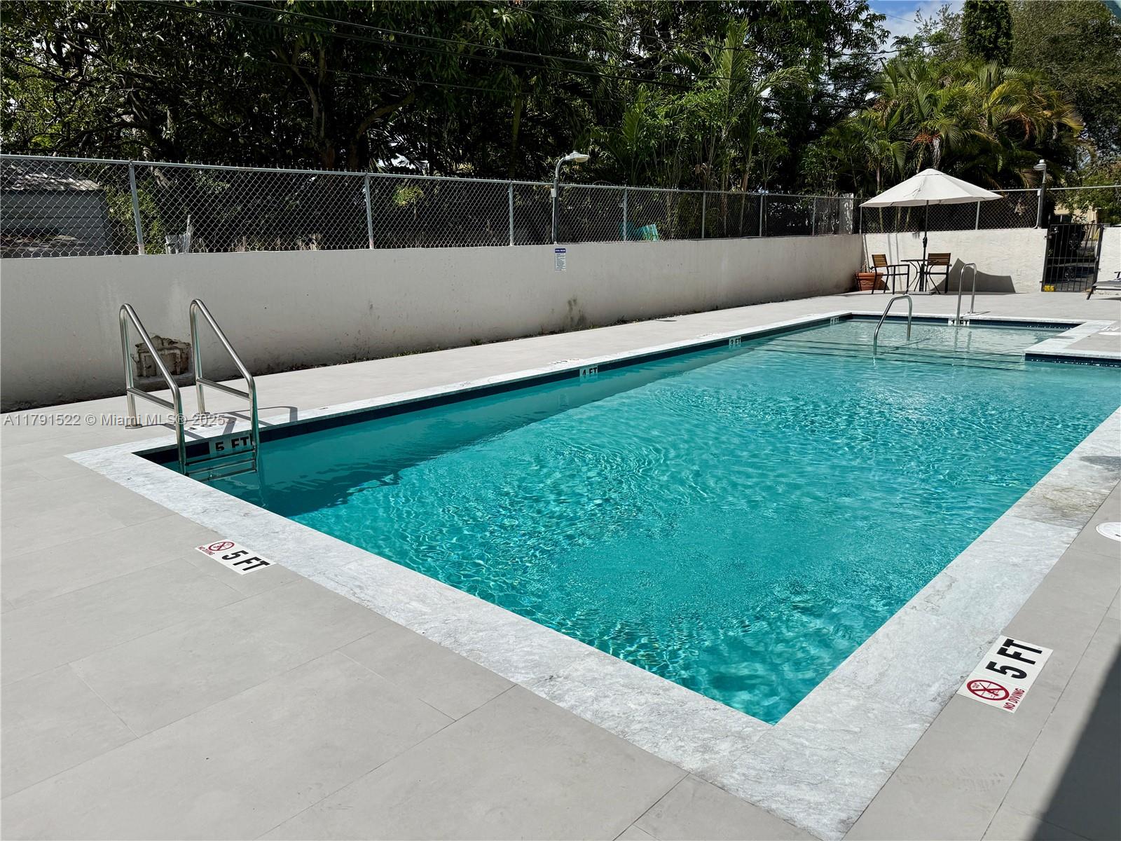 EL JARDIN DE HIALEAH COND - Residential Lease