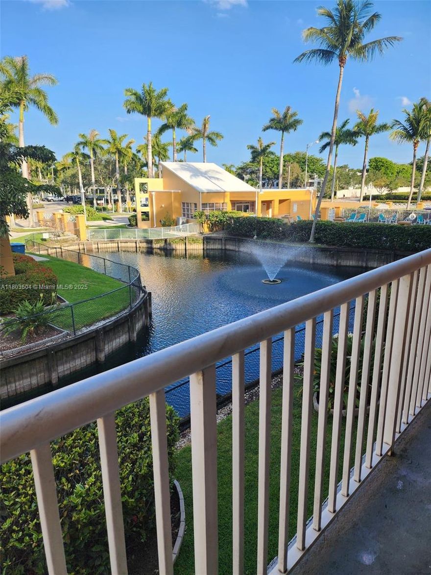 HOA Special Assessment fully paid! Terrific Income Producing Unit. Bright lake view unit in a terrific building and immediate distance to shopping and 5 minutes to the beach. Move in ready!