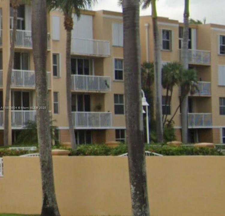 SHERIDAN EAST CONDO BLDG - Residential