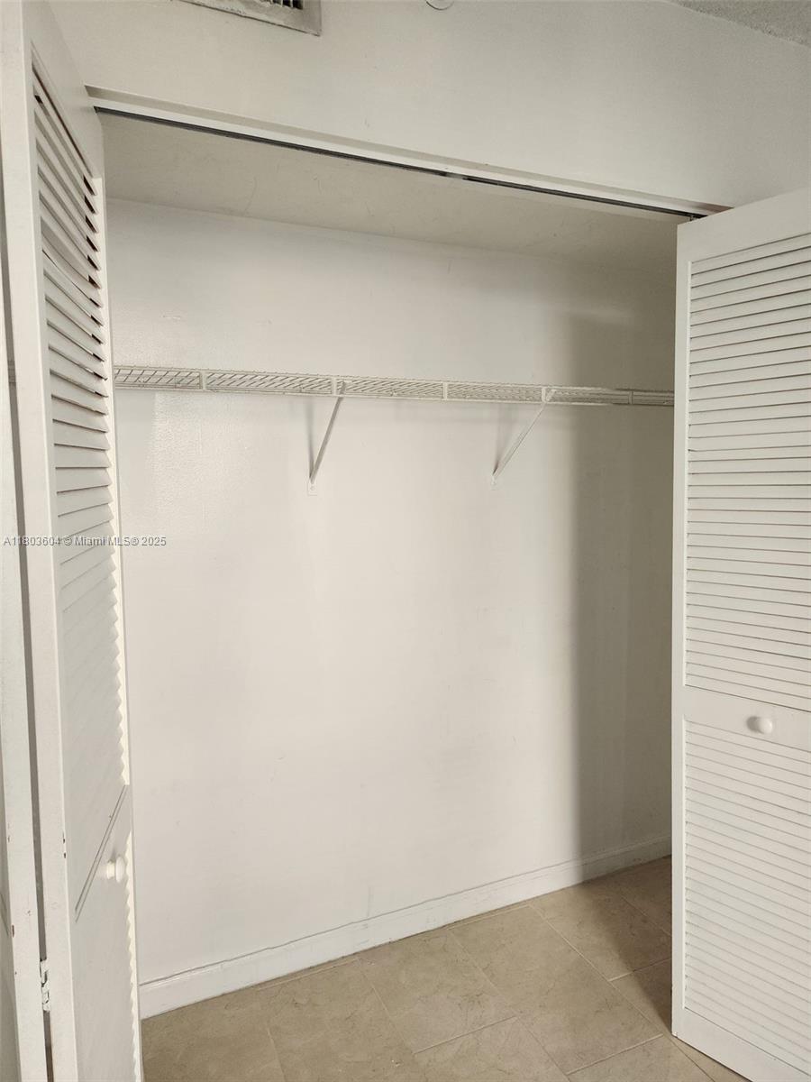 SHERIDAN EAST CONDO BLDG - Residential