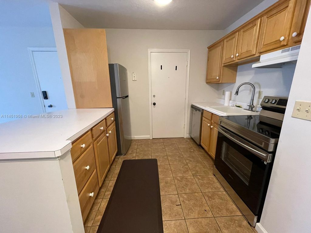 Photo of 5820 NE 22nd Way #609, Fort Lauderdale, FL 33308 (MLS # A11451958)