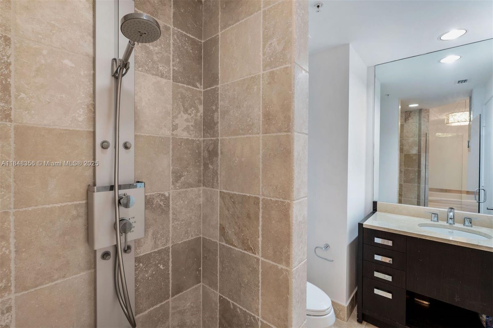 TRUMP ROYALE CONDO - Residential