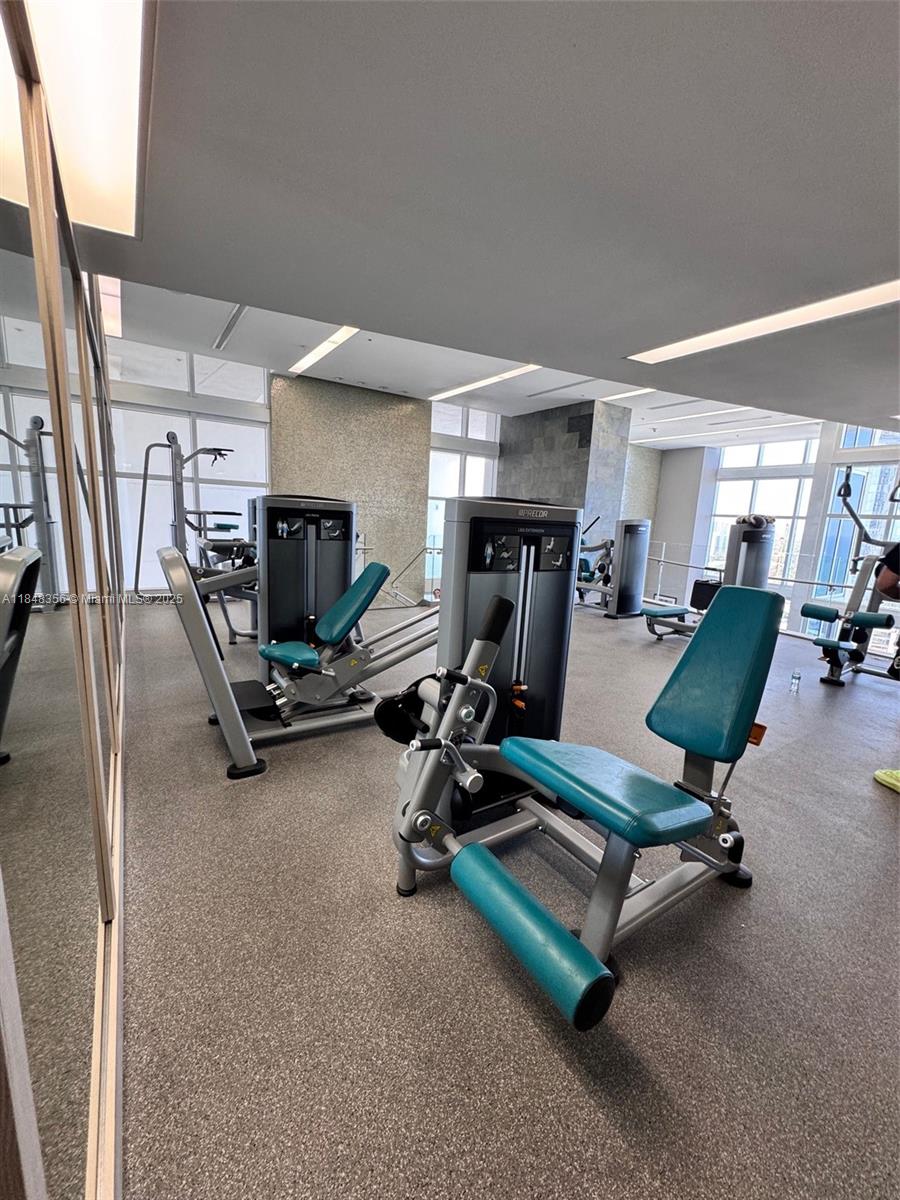 TRUMP ROYALE CONDO - Residential