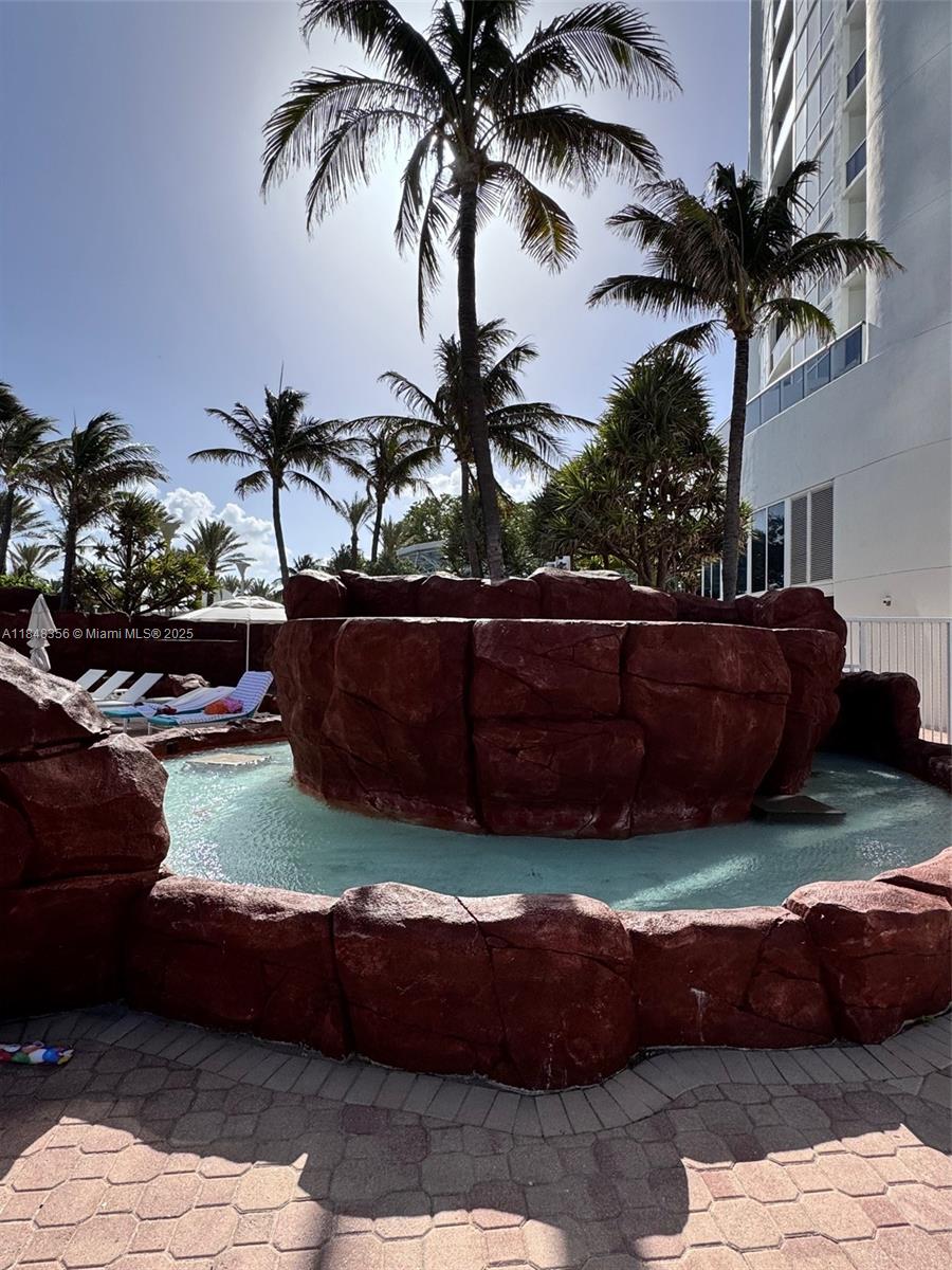 TRUMP ROYALE CONDO - Residential