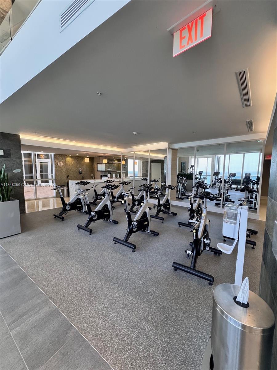 TRUMP ROYALE CONDO - Residential