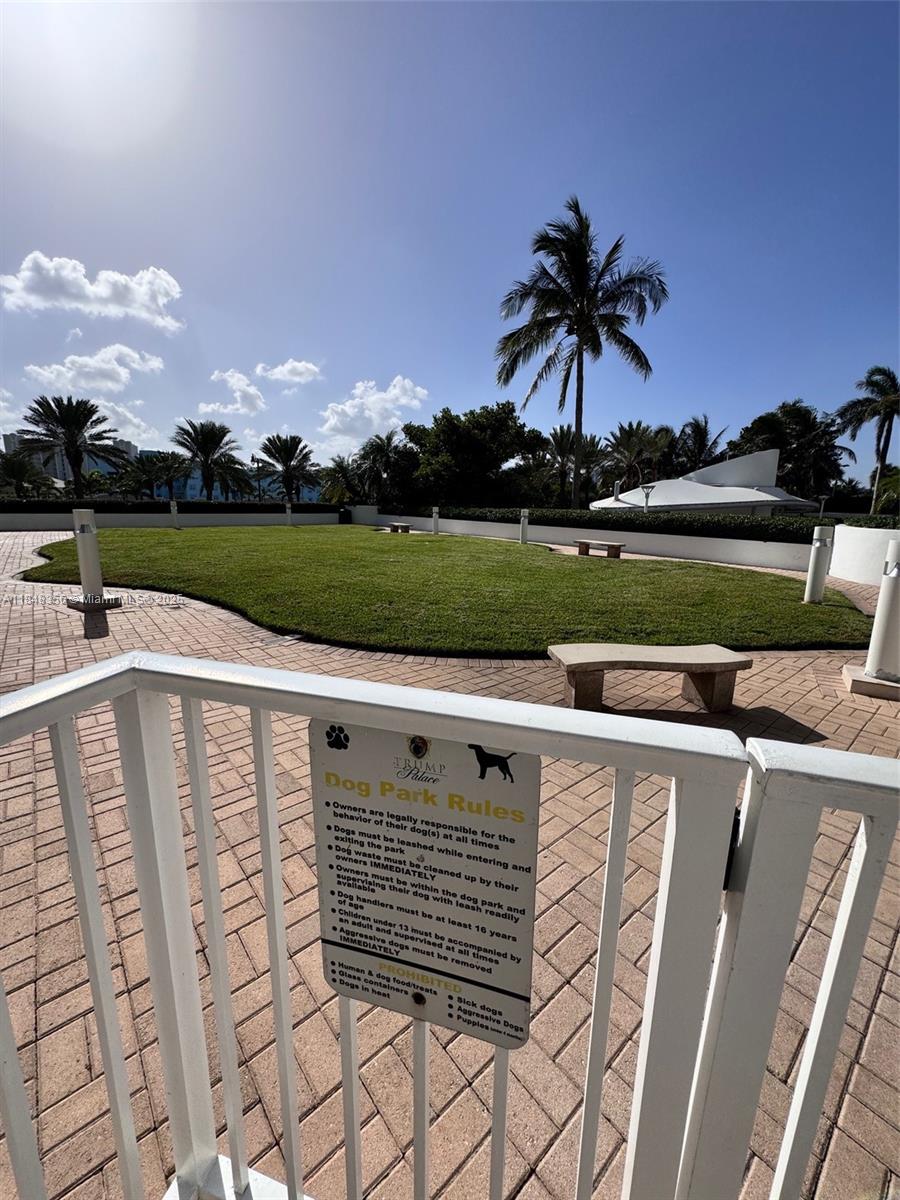 TRUMP ROYALE CONDO - Residential