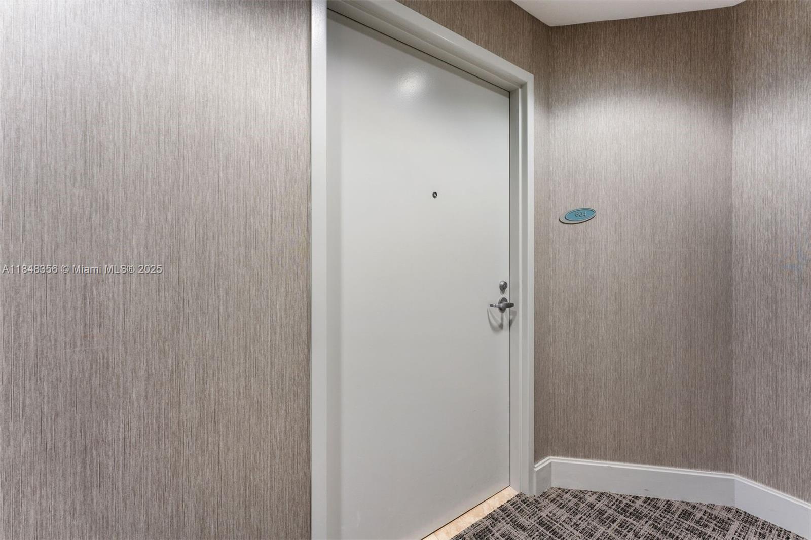 TRUMP ROYALE CONDO - Residential