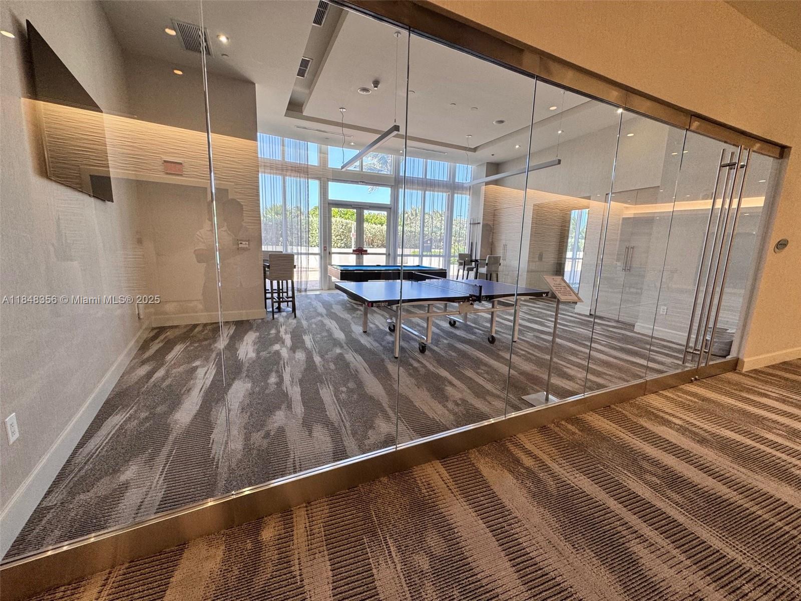 TRUMP ROYALE CONDO - Residential