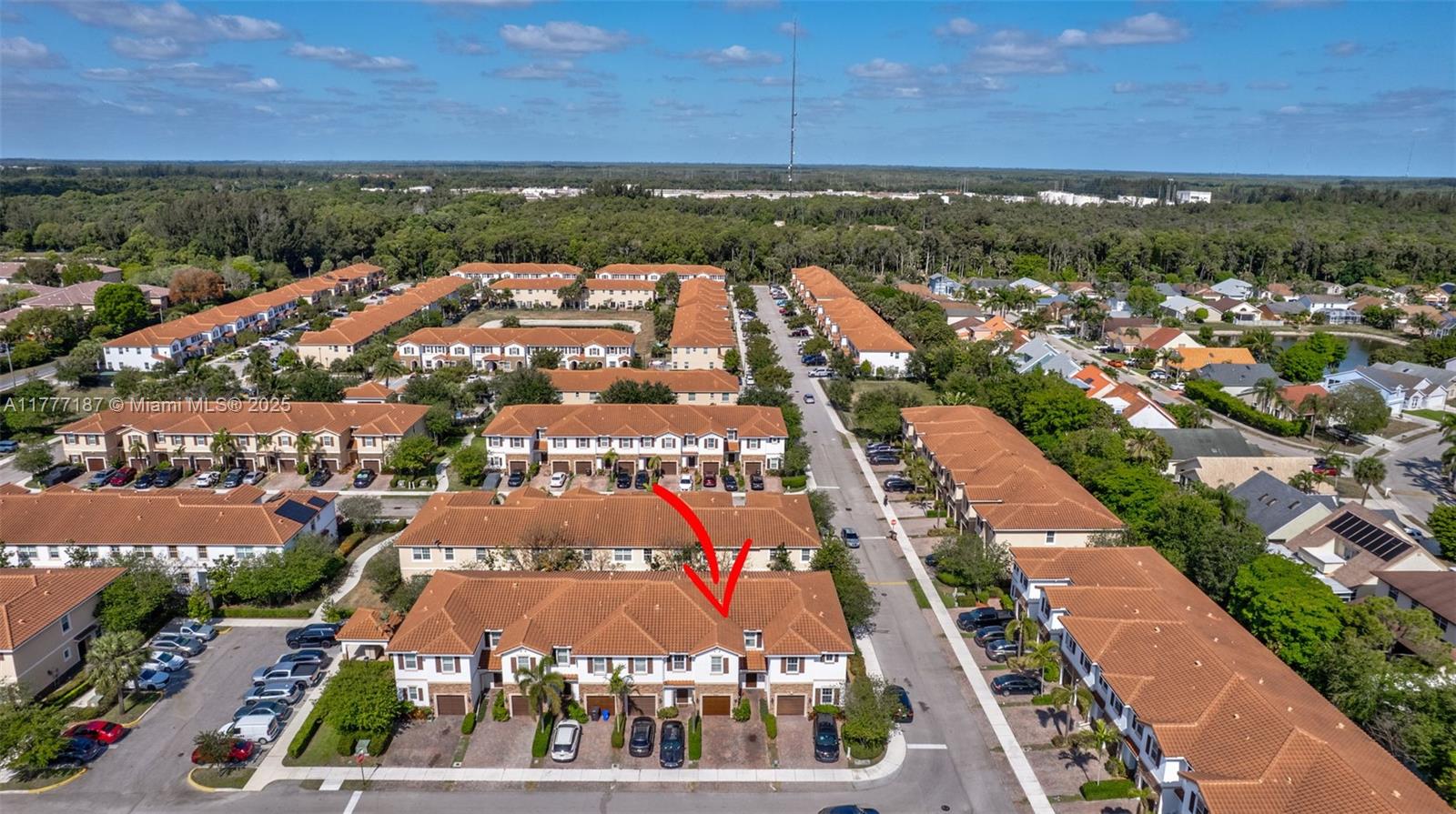 CHARLESTON COMMONS - Residential