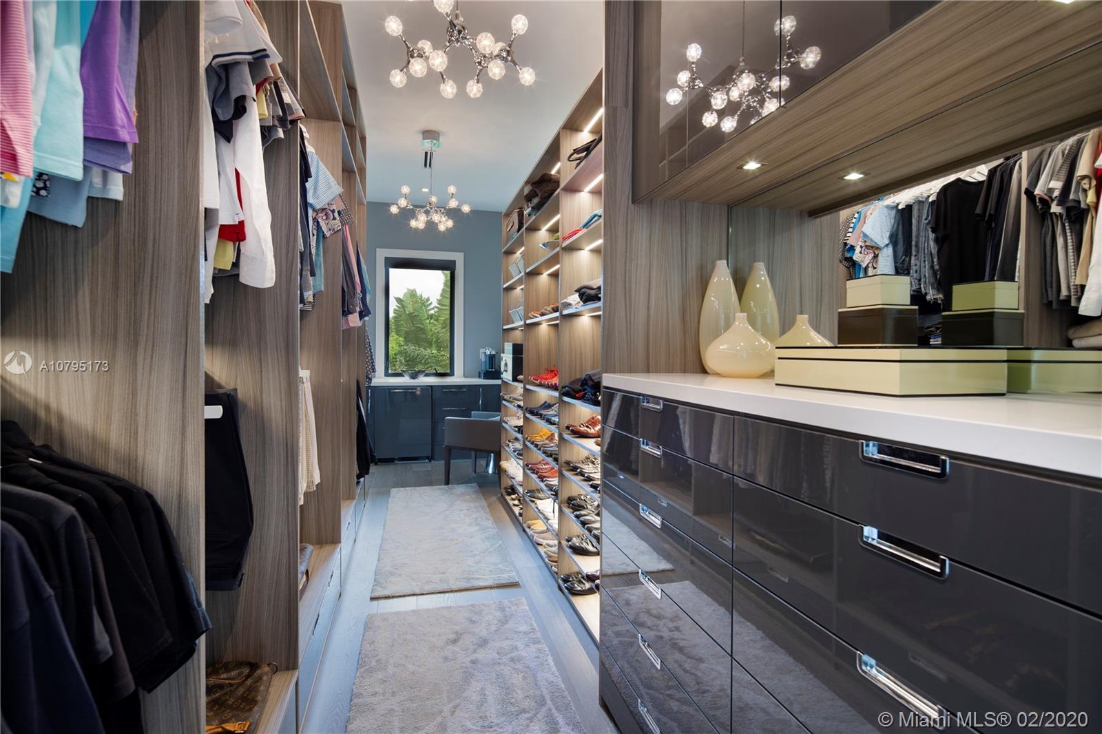 Ponce Gate - Residential