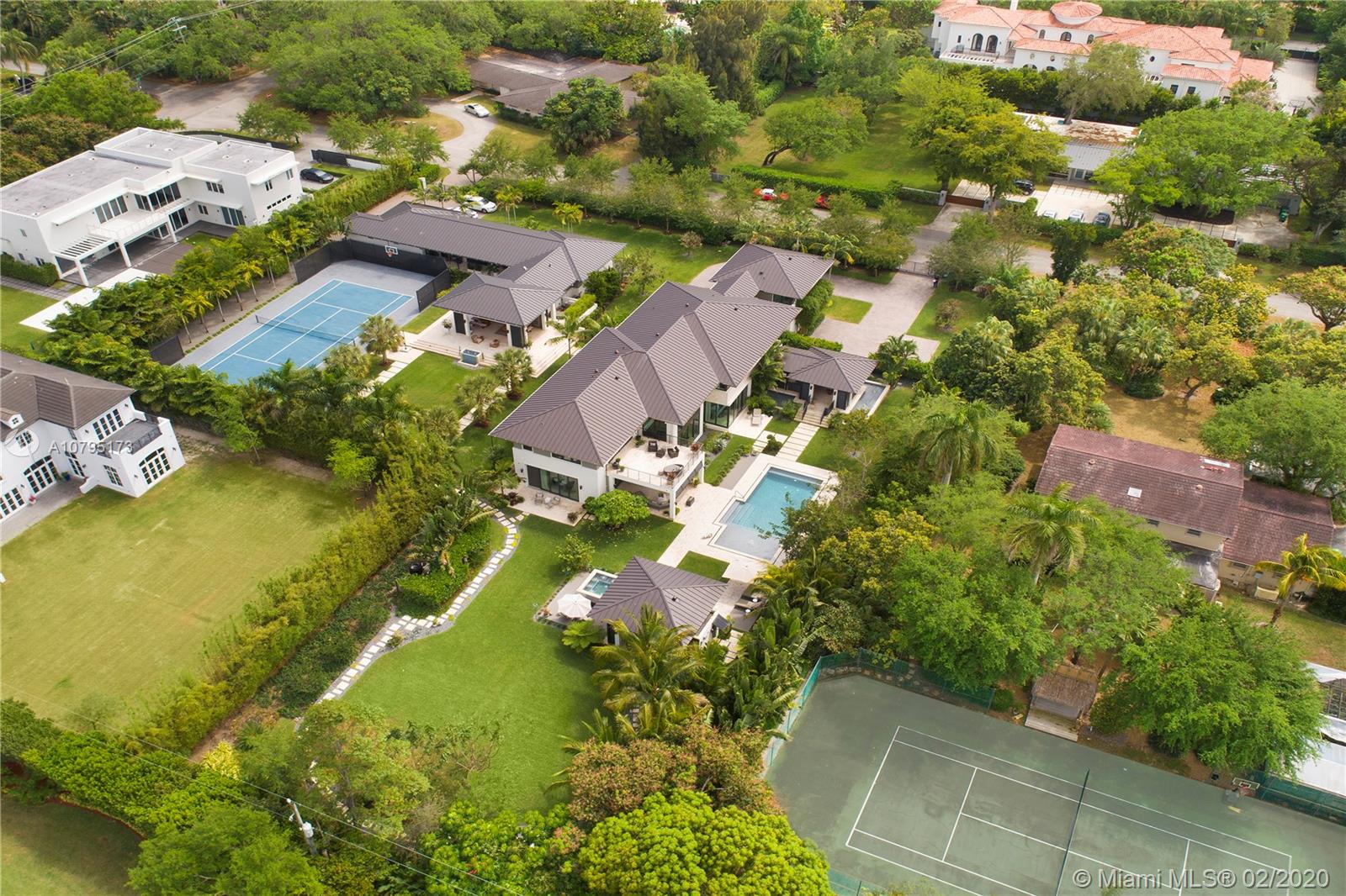 Ponce Gate - Residential