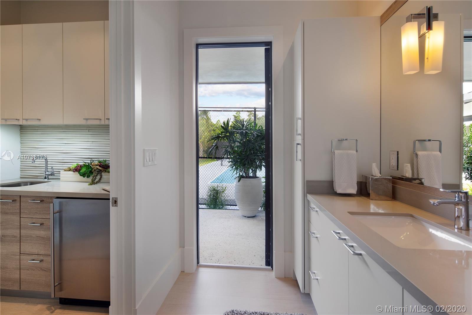 Ponce Gate - Residential