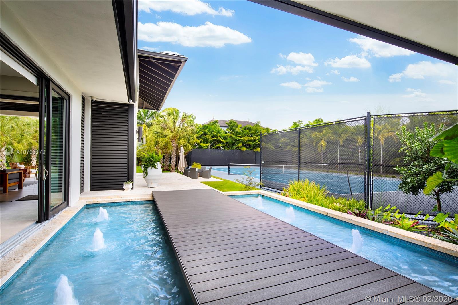 Ponce Gate - Residential