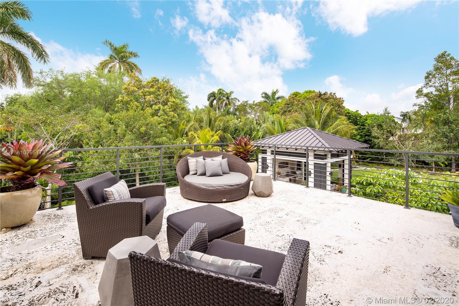 Ponce Gate - Residential