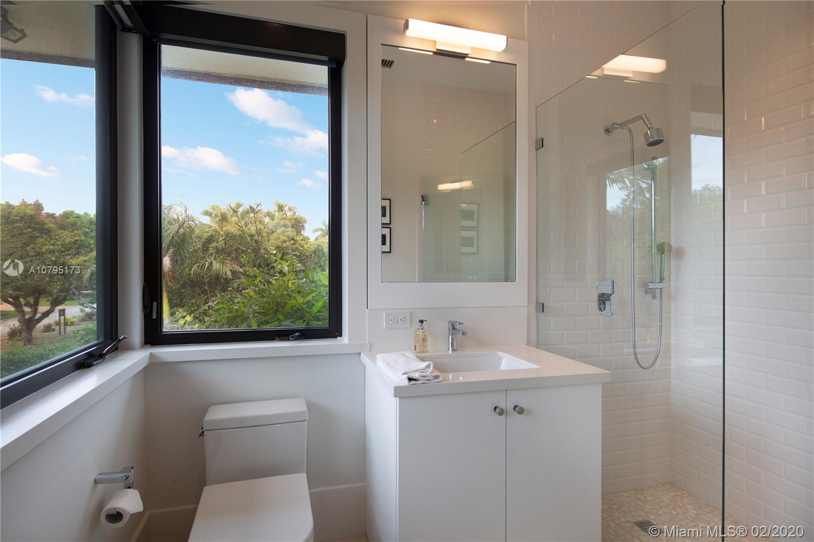 Ponce Gate - Residential