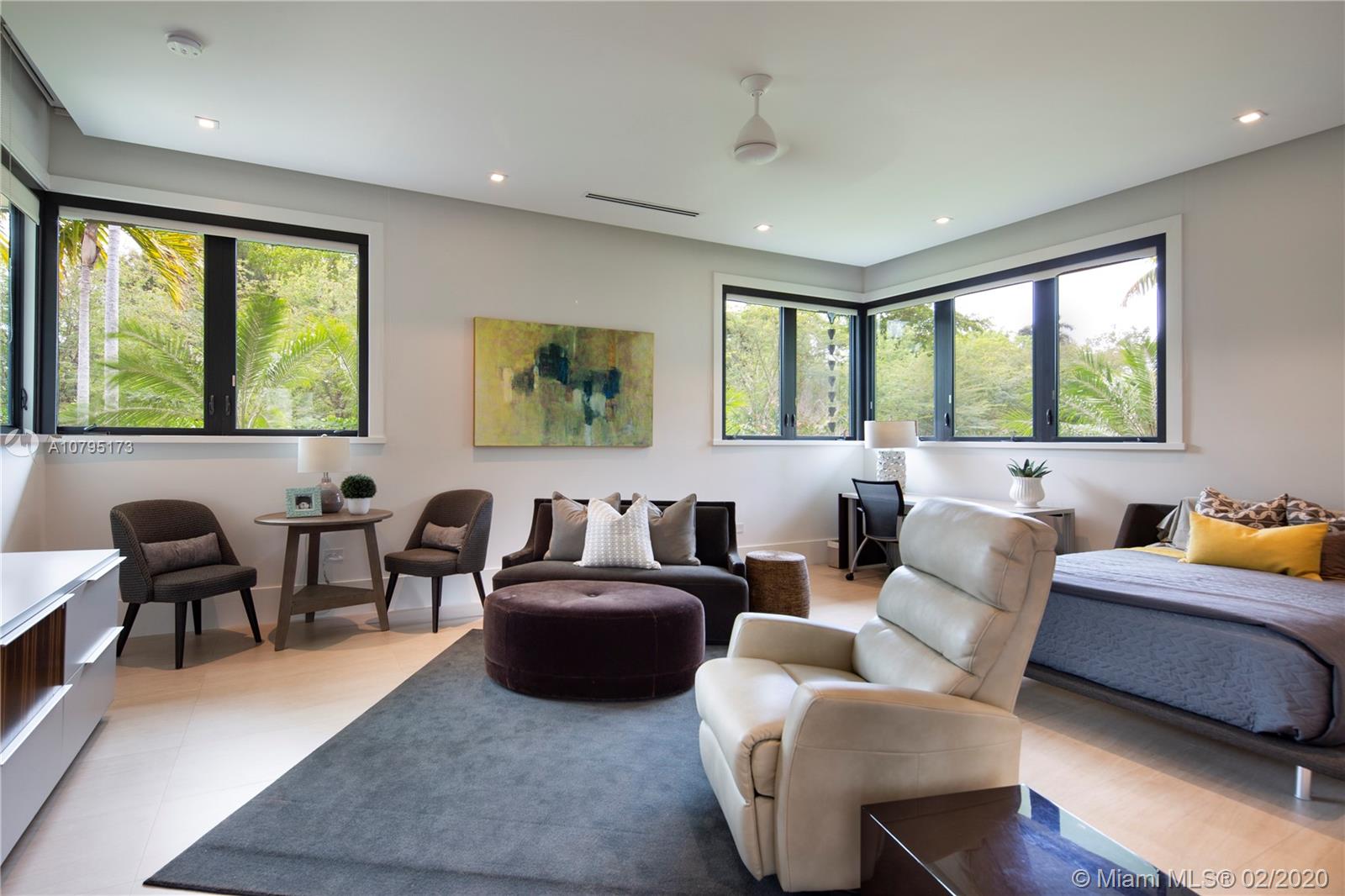 Ponce Gate - Residential