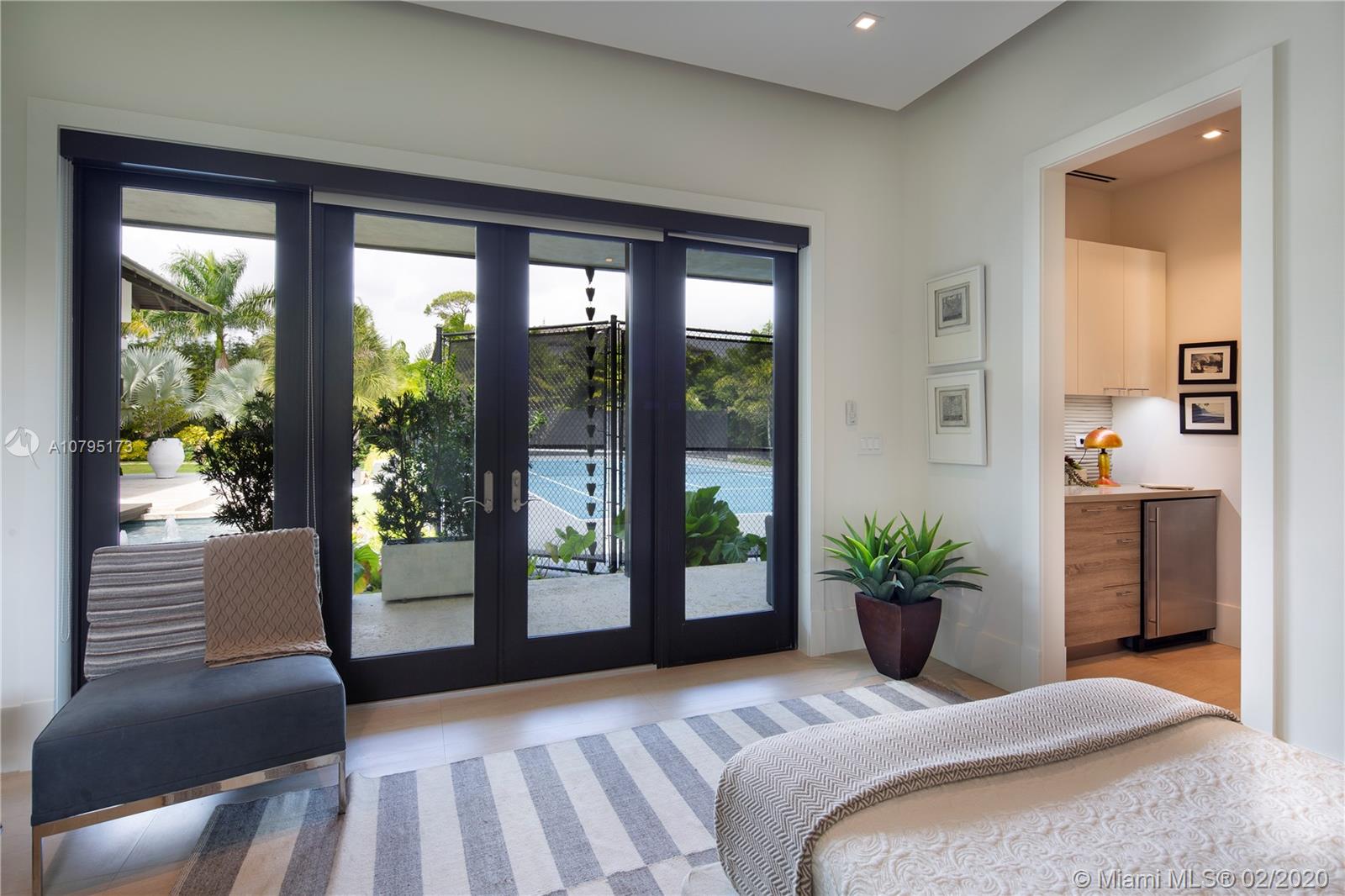 Ponce Gate - Residential