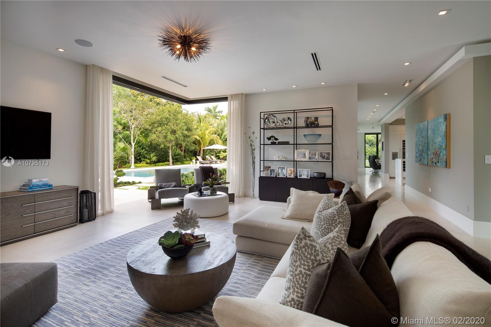 Ponce Gate - Residential