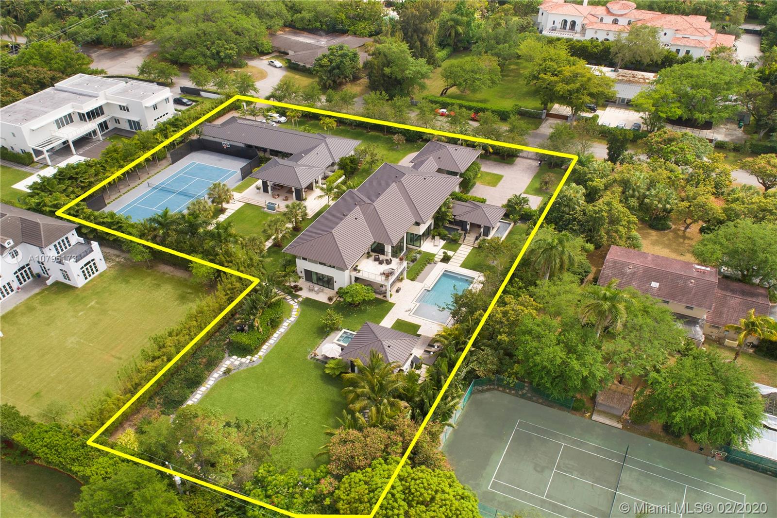 Ponce Gate - Residential