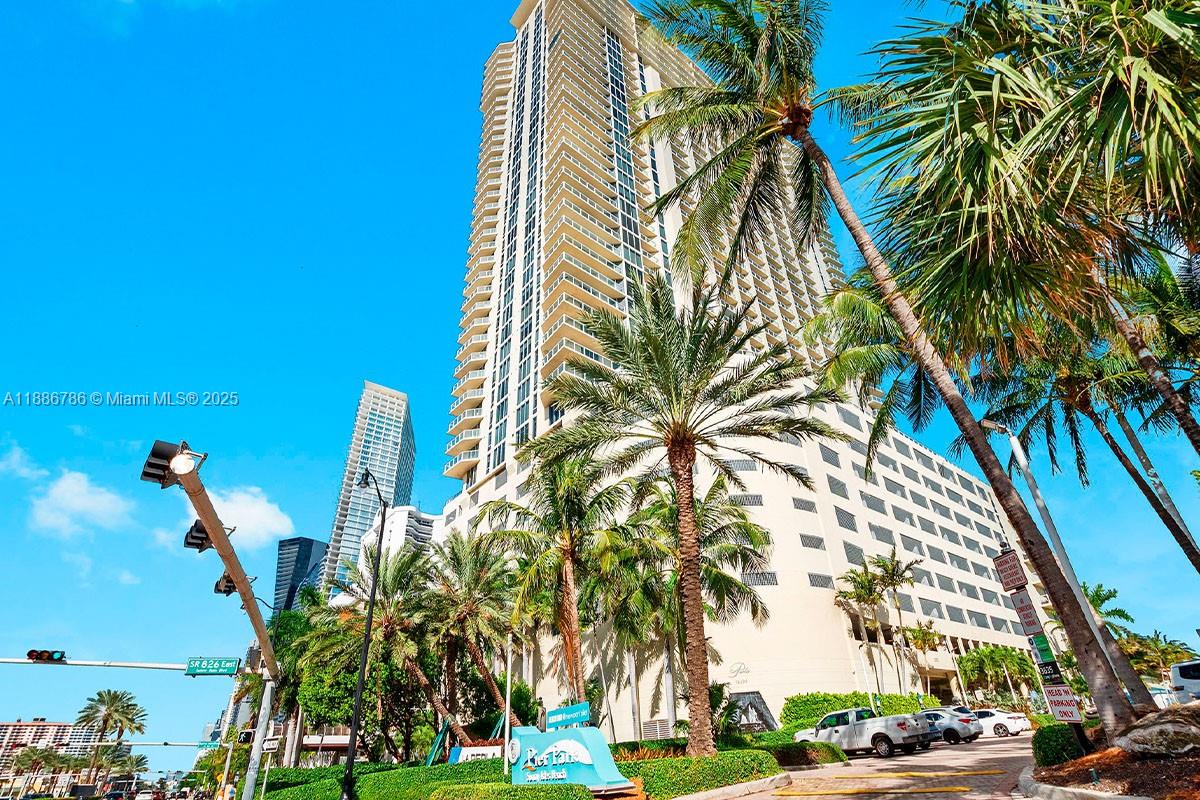 LA PERLA CONDO - Residential