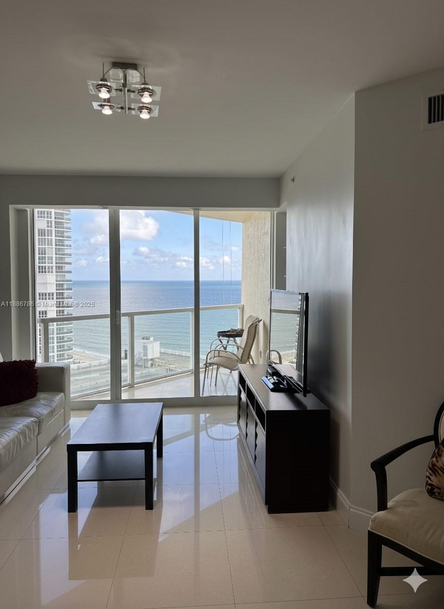 LA PERLA CONDO - Residential