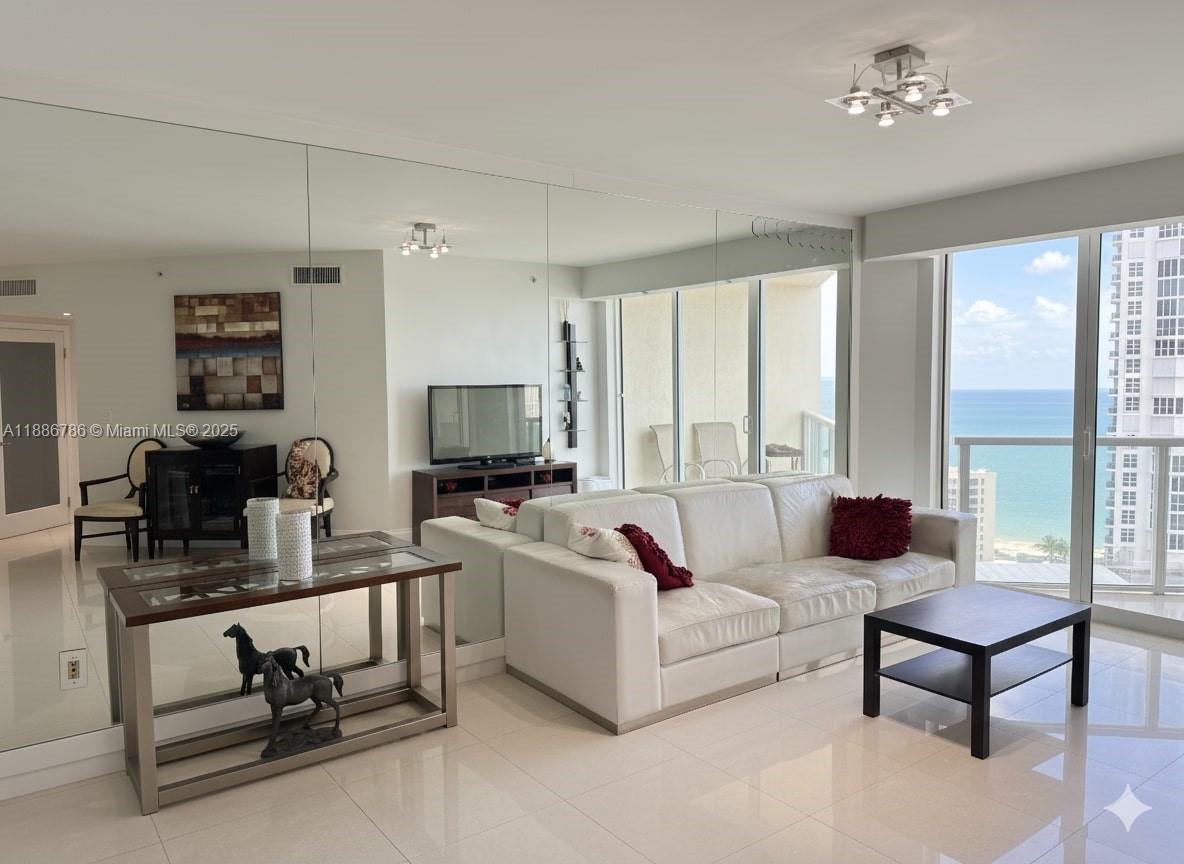 LA PERLA CONDO - Residential
