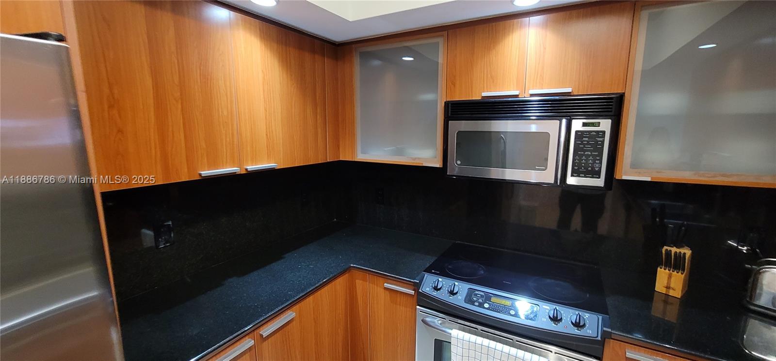 LA PERLA CONDO - Residential