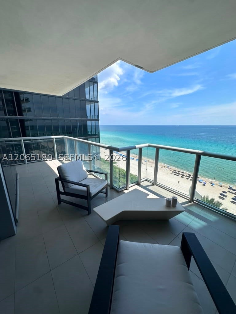 17121 Collins Ave 1208