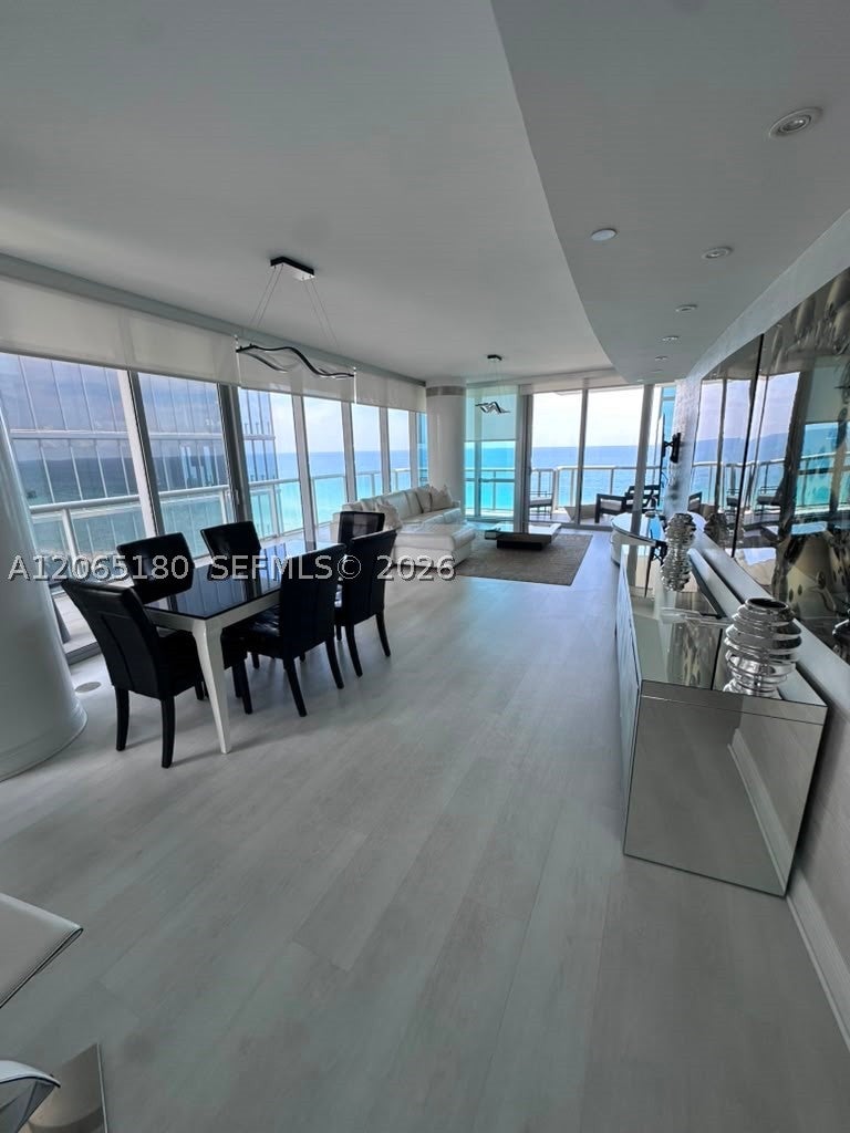 17121 Collins Ave 1208