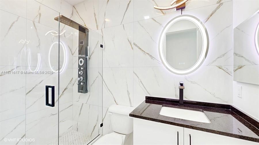 LOTUS PALM - Residential Lease