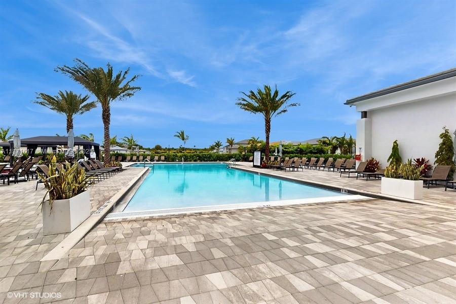 LOTUS PALM - Residential Lease