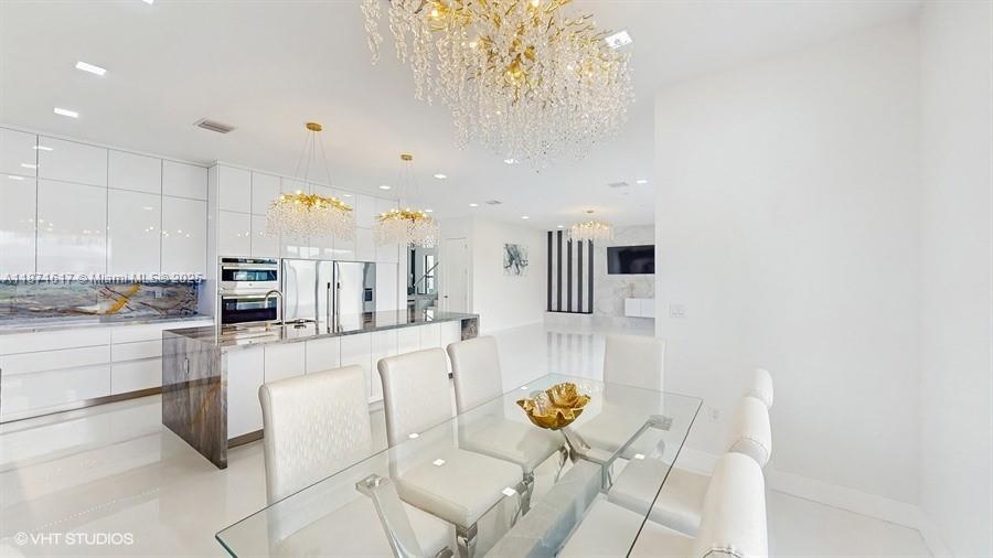 LOTUS PALM - Residential Lease