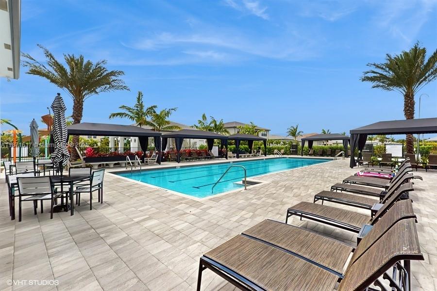 LOTUS PALM - Residential Lease