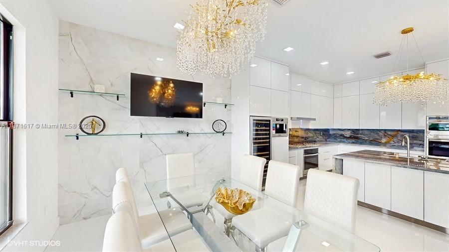 LOTUS PALM - Residential Lease