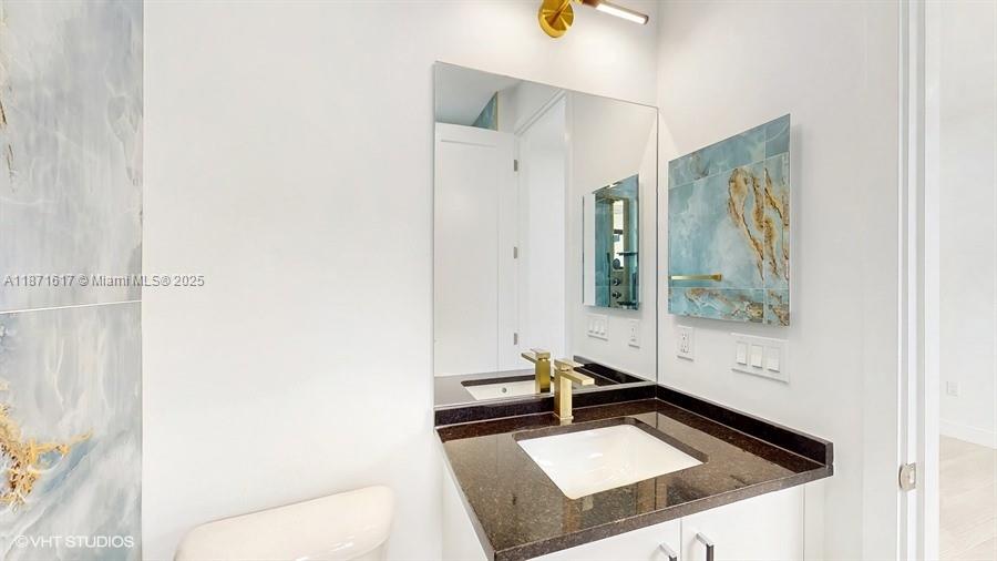 LOTUS PALM - Residential Lease