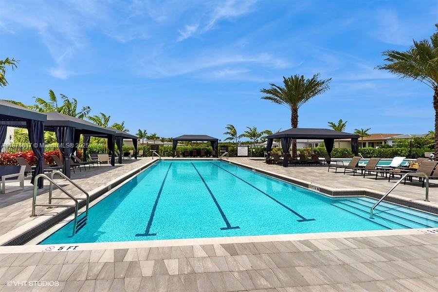 LOTUS PALM - Residential Lease