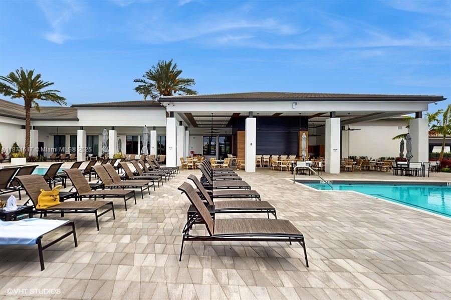 LOTUS PALM - Residential Lease