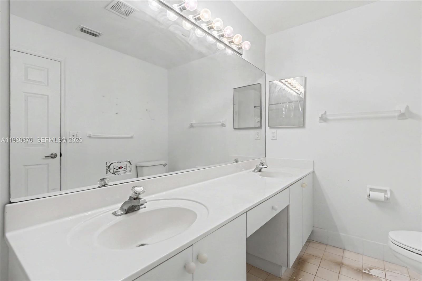 HOMES AT EAST LAKE - Residential