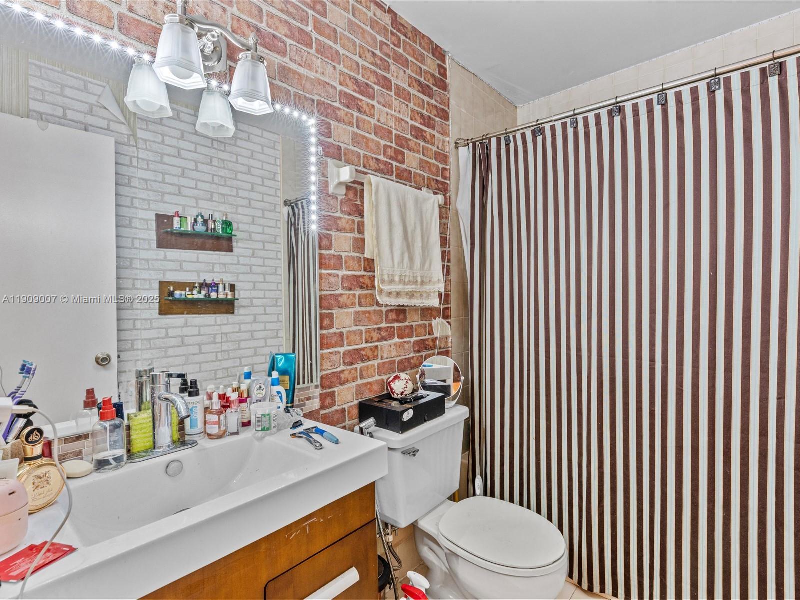 LES CHATEAUX AT INT GARDE - Residential