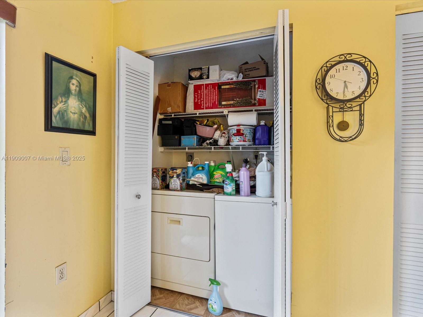 LES CHATEAUX AT INT GARDE - Residential