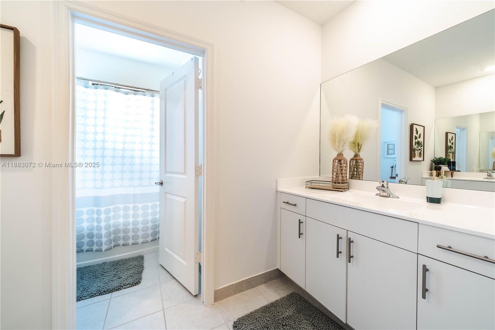 KENDALL ASSEMBLAGE NORTH - Residential