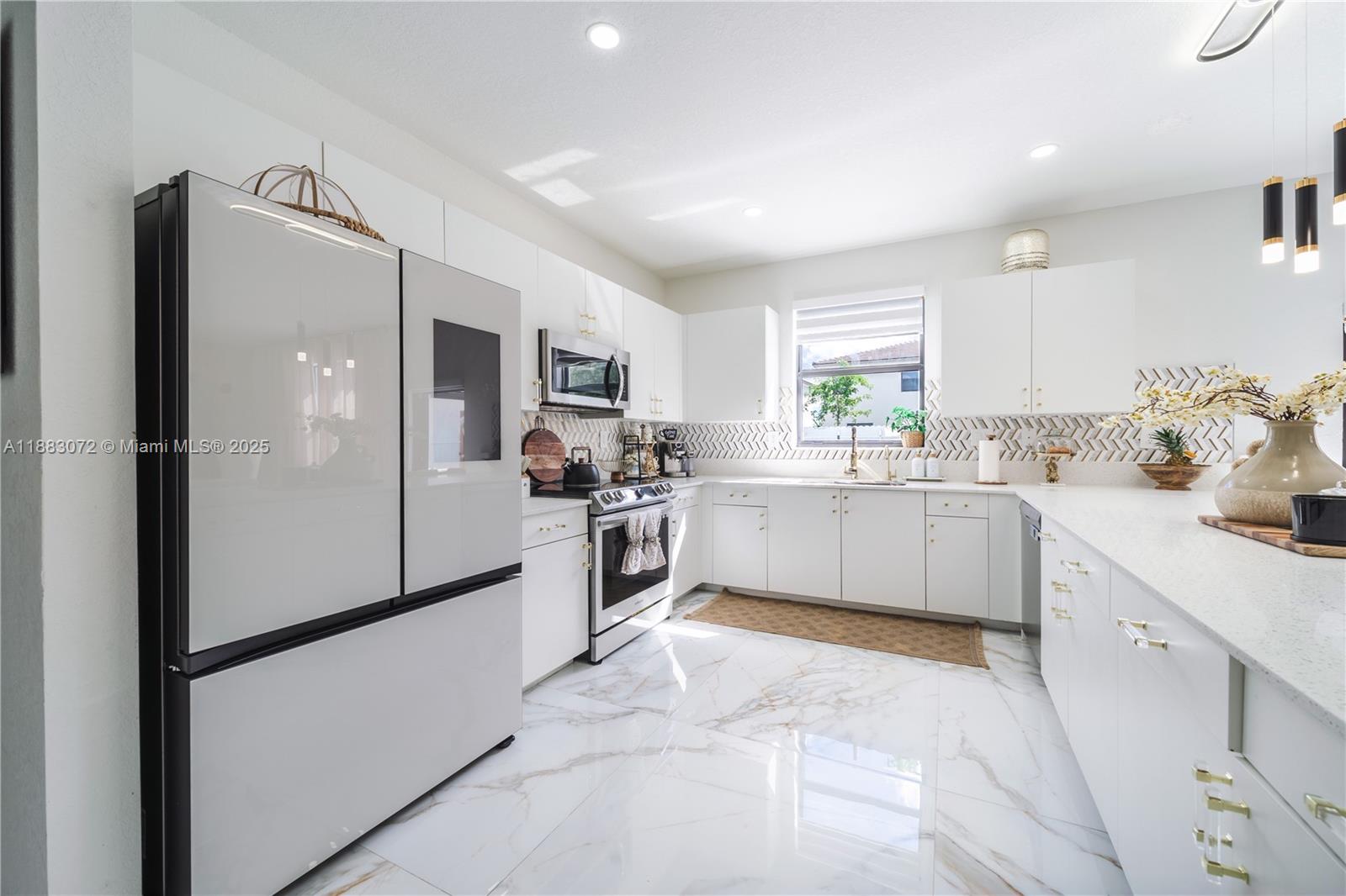 KENDALL ASSEMBLAGE NORTH - Residential