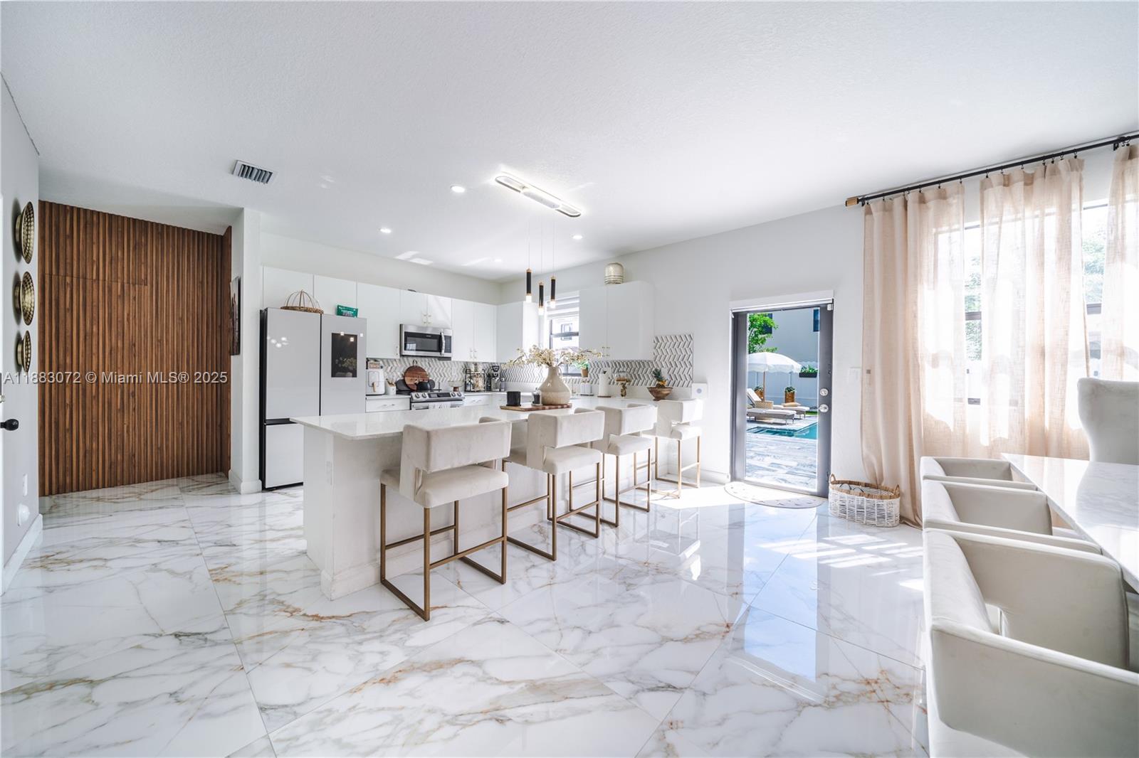 KENDALL ASSEMBLAGE NORTH - Residential