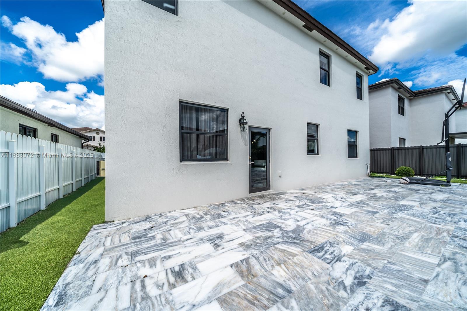 KENDALL ASSEMBLAGE NORTH - Residential