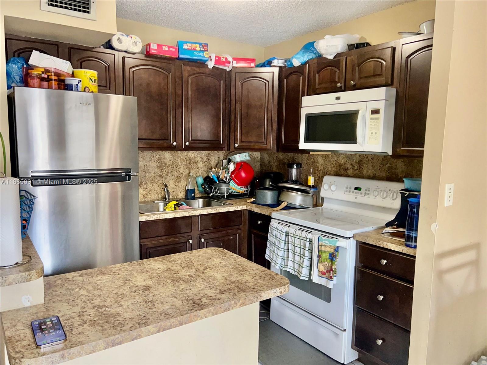 MCARTHUR PARK MISTY LK CO - Residential